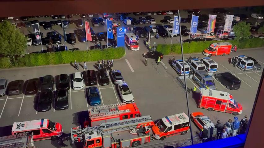 Ein Großaufgebot an Rettungskräften kümmerte sich um die Verletzten. Ein Großaufgebot an Rettungskräften kümmerte sich um die Verletzten.