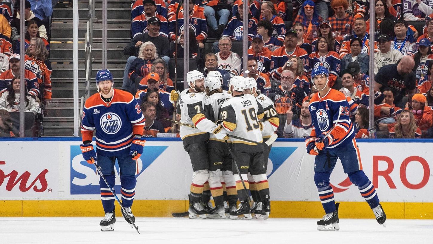 Die Vegas Golden Knights jubelten in letzter Sekunde über den Sieg in Edmonton. Die Vegas Golden Knights jubelten in letzter Sekunde über den Sieg in Edmonton.