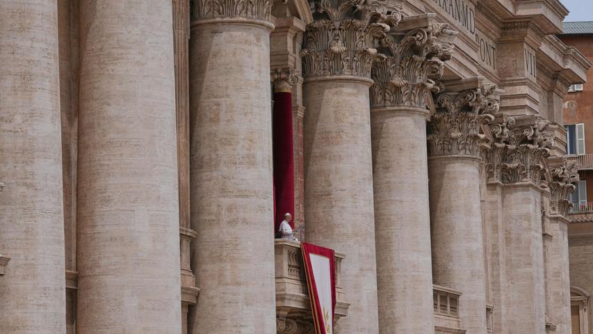 Erster Sonntagssegen des neuen Papstes. Erster Sonntagssegen des neuen Papstes.