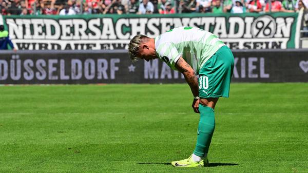 Klaus hat nach 15 Minuten die große Chance das Kleeblatt per Kopf in Führung zu bringen, scheitert aber aus kurzer Distanz an Zieler.
