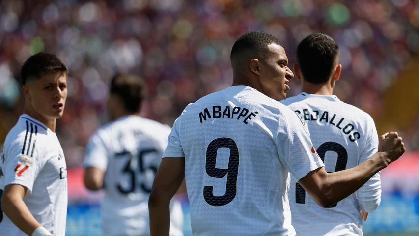 Ein Dreierpack von Kylian Mbappé war zu wenig für Real. Ein Dreierpack von Kylian Mbappé war zu wenig für Real.