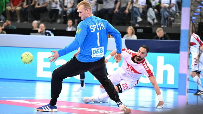 War ein starker Rückhalt der deutschen Mannschaft: Torwart David Späth. War ein starker Rückhalt der deutschen Mannschaft: Torwart David Späth.