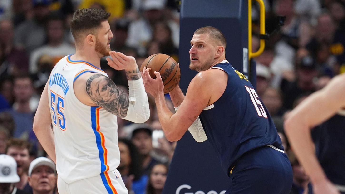 Hartenstein und Jokic lieferten sich intensive Zweikämpfe. Hartenstein und Jokic lieferten sich intensive Zweikämpfe.