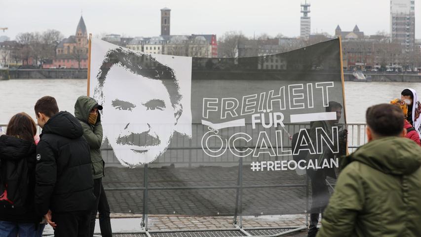 Der PKK-Chef Abdullah Öcalan hat auch in Deutschland viele Anhänger Der PKK-Chef Abdullah Öcalan hat auch in Deutschland viele Anhänger
