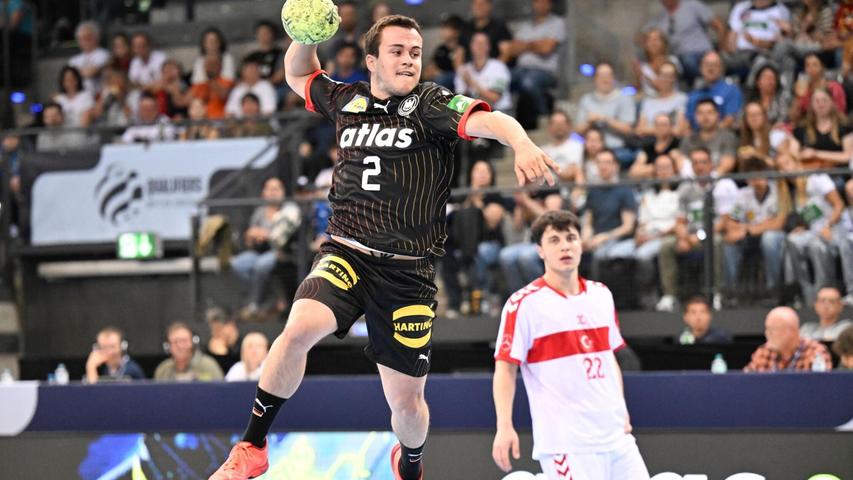 Hofft auf den ersten Meistertitel mit den Füchsen Berlin: Nationalspieler Tim Freihöfer. Hofft auf den ersten Meistertitel mit den Füchsen Berlin: Nationalspieler Tim Freihöfer.