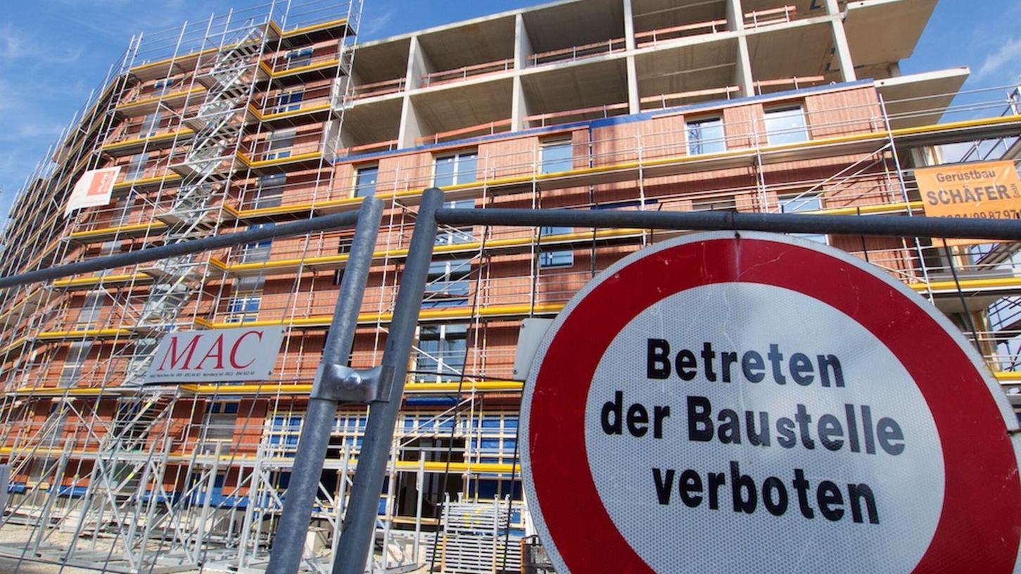 Eine Baustelle in München - die Baukosten sind massiv gestiegen. (Archivbild) Eine Baustelle in München - die Baukosten sind massiv gestiegen. (Archivbild)