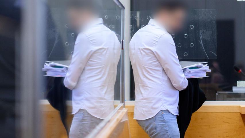 Der angeklagte Jurist schilderte rund fünf Stunden lang seine Sicht der Dinge. Der angeklagte Jurist schilderte rund fünf Stunden lang seine Sicht der Dinge.