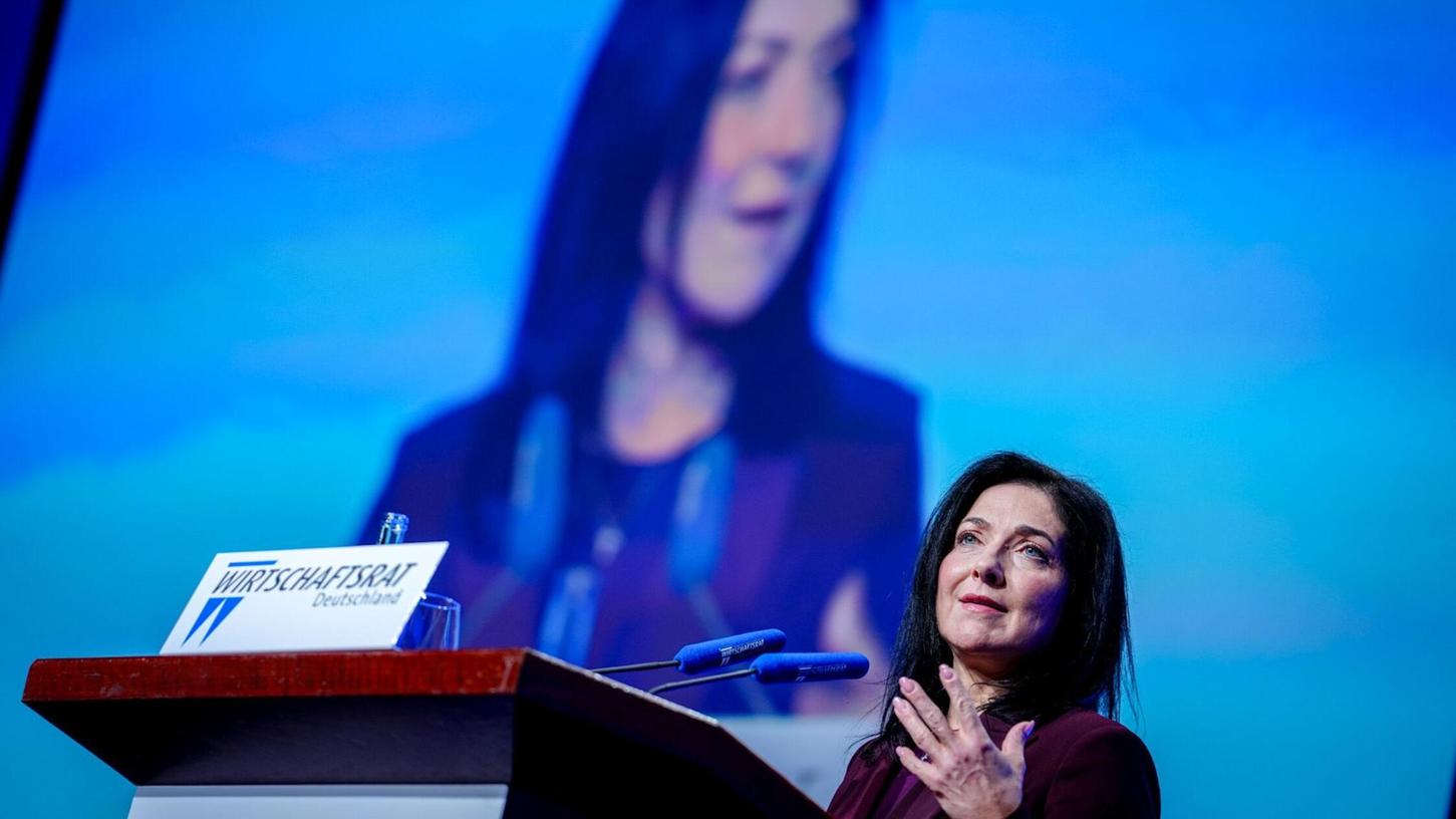 Die neue Wirtschaftsministerin Katherina Reiche (CDU) will einiges anders machen als ihr Vorgänger Robert Habeck von den Grünen. Die neue Wirtschaftsministerin Katherina Reiche (CDU) will einiges anders machen als ihr Vorgänger Robert Habeck von den Grünen.