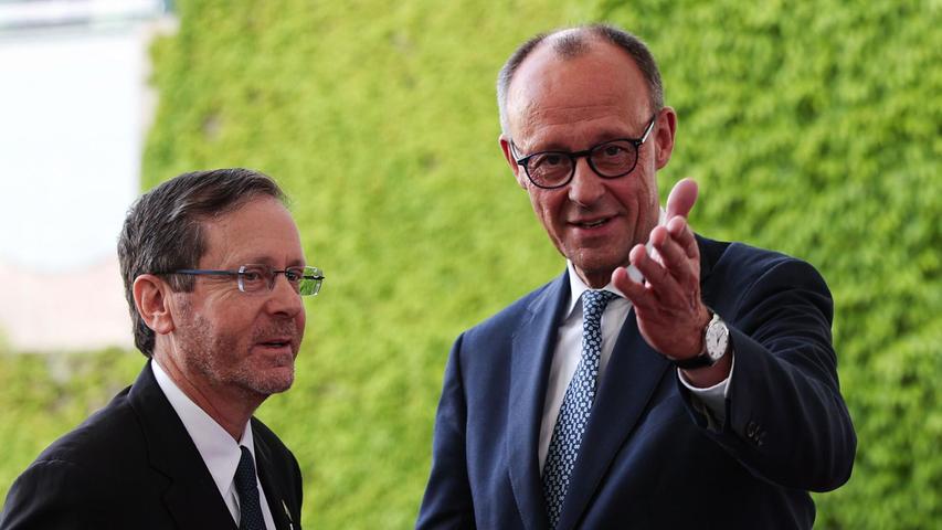 Israels Präsident Herzog schaut auch beim neuen Kanzler Merz vorbei. Israels Präsident Herzog schaut auch beim neuen Kanzler Merz vorbei.