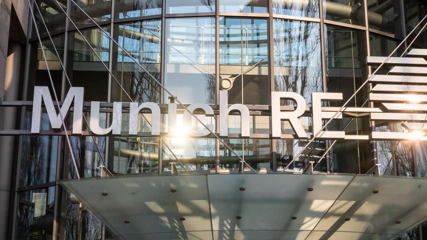 Die Munich Re erwartet demnach in den kommenden Monaten weiter positive Geschäftsmöglichkeiten, die Ziele für 2025 seien unverändert gültig. Die Munich Re erwartet demnach in den kommenden Monaten weiter positive Geschäftsmöglichkeiten, die Ziele für 2025 seien unverändert gültig.