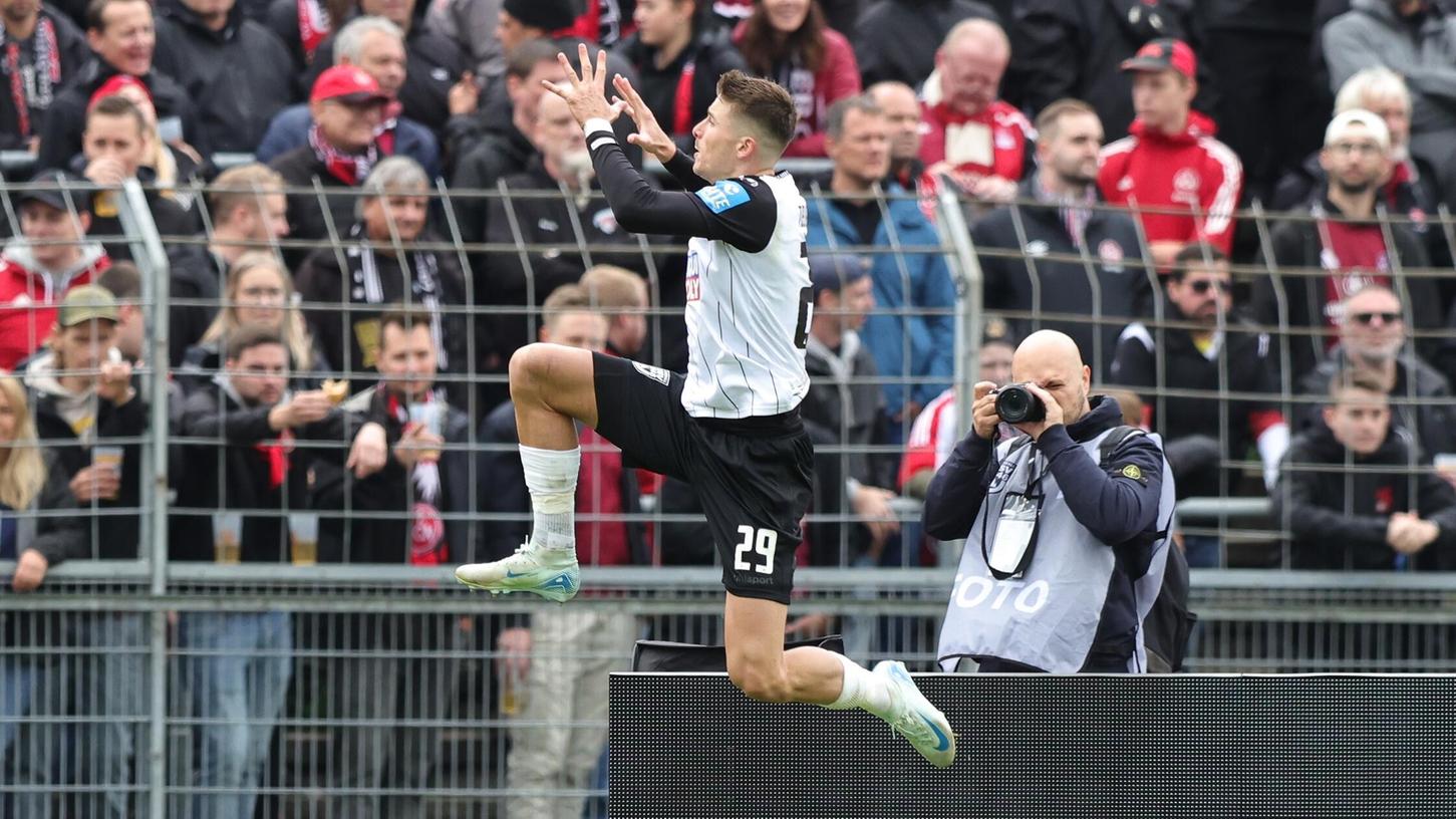 Schon im Hinspiel durfte Semir Telalovic vor den Nürnberger Fans jubeln - ein Bild, das sich bald wiederholen könnte. Schon im Hinspiel durfte Semir Telalovic vor den Nürnberger Fans jubeln - ein Bild, das sich bald wiederholen könnte.