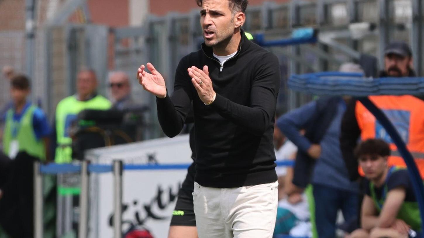 Heiße Aktie: Como-Coach Cesc Fàbregas. Heiße Aktie: Como-Coach Cesc Fàbregas.