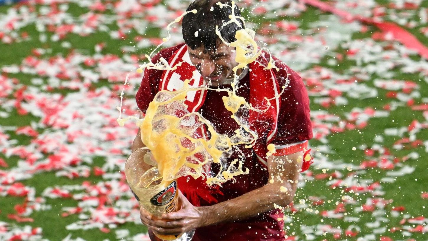 Thomas Müller reiste mit Mitspielern über die trainingsfreien Tage nach Ibiza. Thomas Müller reiste mit Mitspielern über die trainingsfreien Tage nach Ibiza.