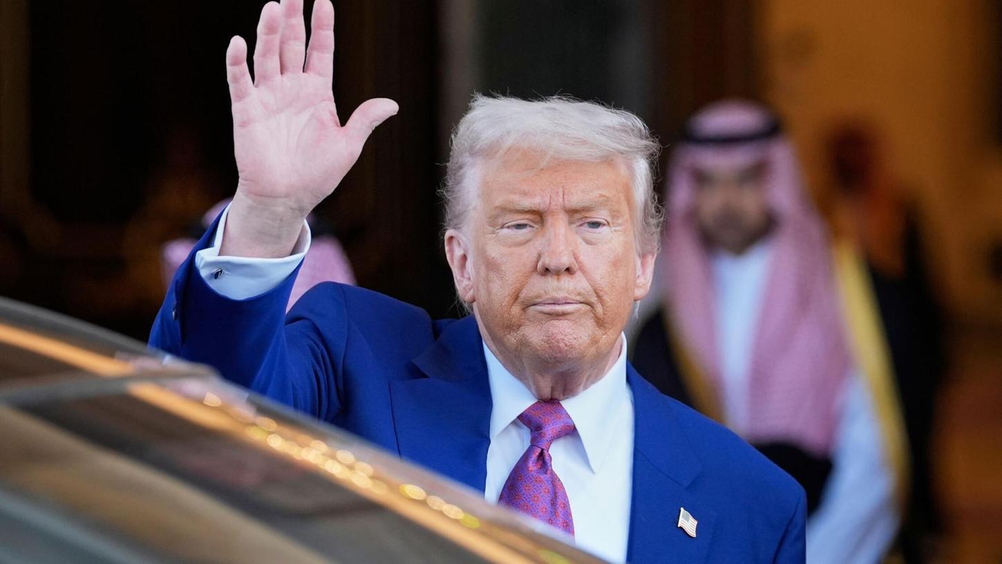 „Viel Glück, Syrien“, sagte Trump in Riad. „Viel Glück, Syrien“, sagte Trump in Riad.