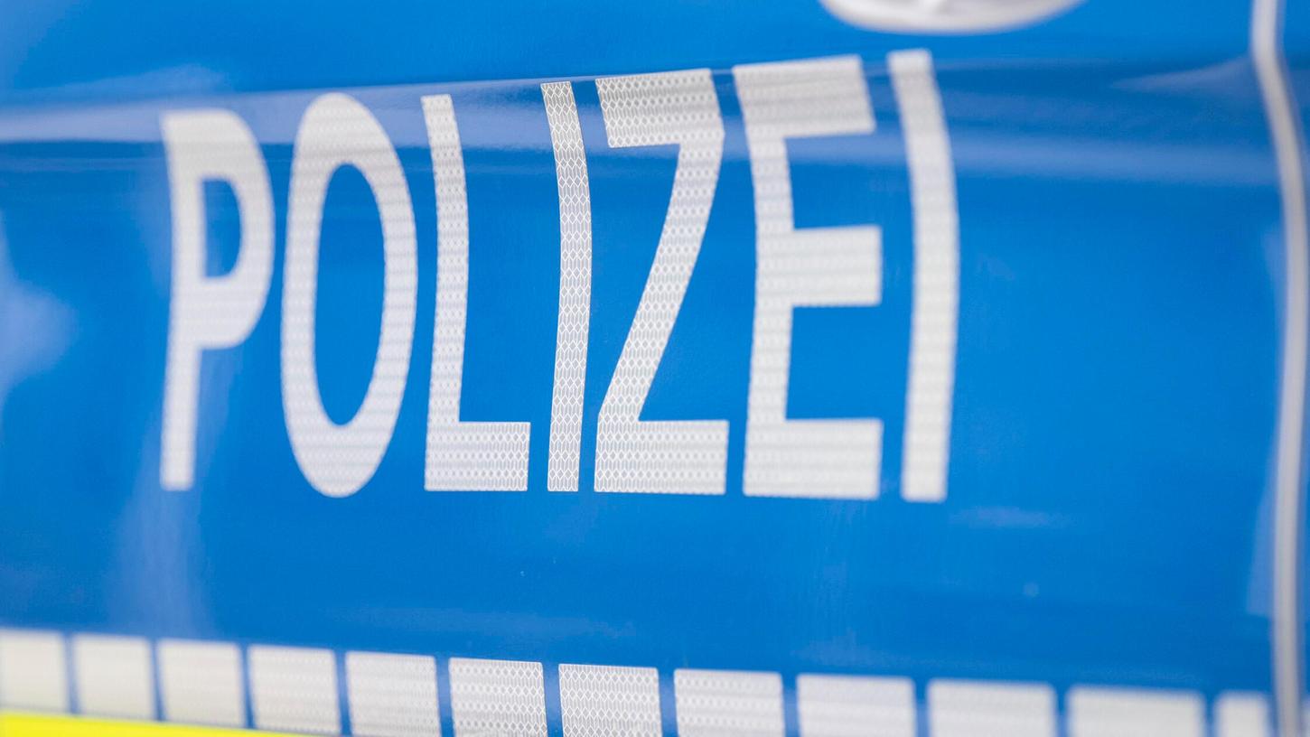 Die Bayreuther Polizei suchte nach einem 25-jährigen Mann. Mittlerweile ist er wieder aufgetaucht. Die Bayreuther Polizei suchte nach einem 25-jährigen Mann. Mittlerweile ist er wieder aufgetaucht.