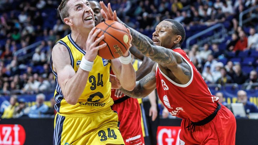 Albas Justin Bean hat den Korb des MBC im Visier. Albas Justin Bean hat den Korb des MBC im Visier.