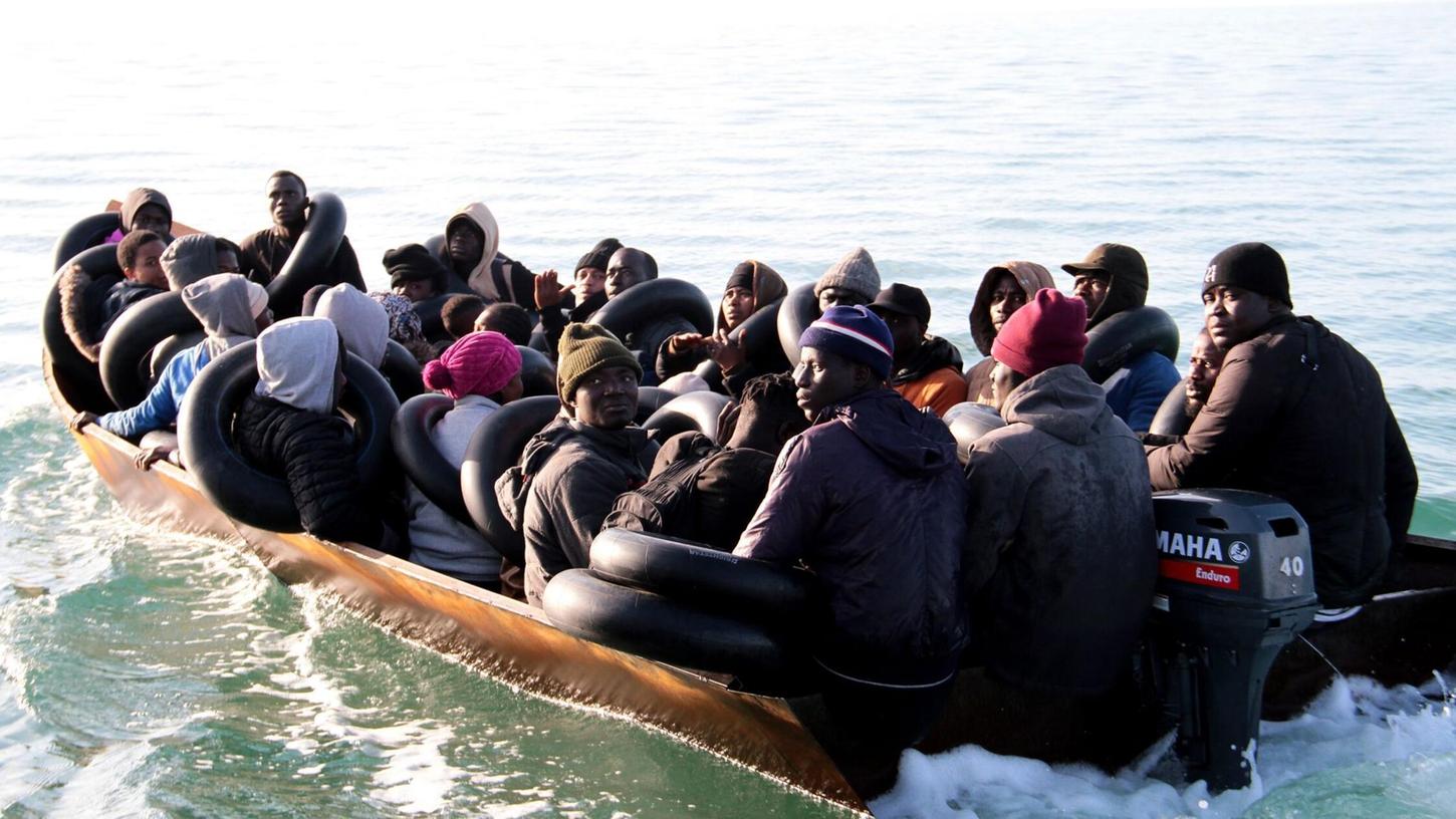 Die Zusammenarbeit der EU mit Transitländern wie Tunesien macht es Migranten zunehmend schwerer, illegal in die EU zu kommen. (Archivbild) Die Zusammenarbeit der EU mit Transitländern wie Tunesien macht es Migranten zunehmend schwerer, illegal in die EU zu kommen. (Archivbild)
