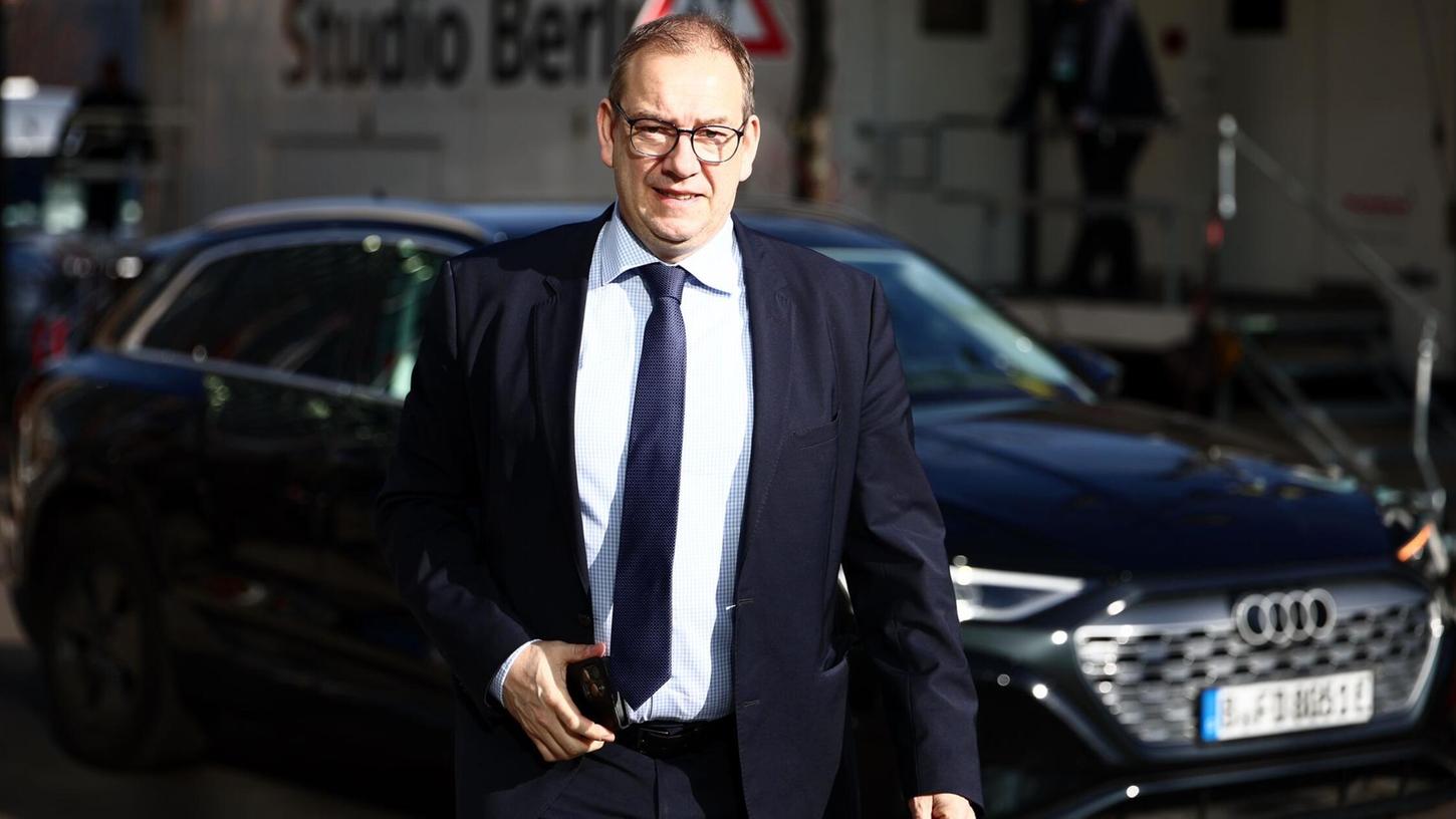 Henning Otte (CDU) soll auf Eva Högl (SPD) folgen. (Archivbild) Henning Otte (CDU) soll auf Eva Högl (SPD) folgen. (Archivbild)