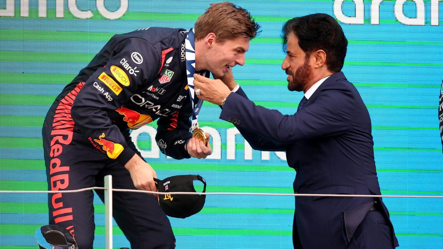 Teilsieg für Max Verstappen und Kollegen: Fia-Präsident Mohammed Ben Sulayem lenkt im Strafen-Streit ein. Teilsieg für Max Verstappen und Kollegen: Fia-Präsident Mohammed Ben Sulayem lenkt im Strafen-Streit ein.