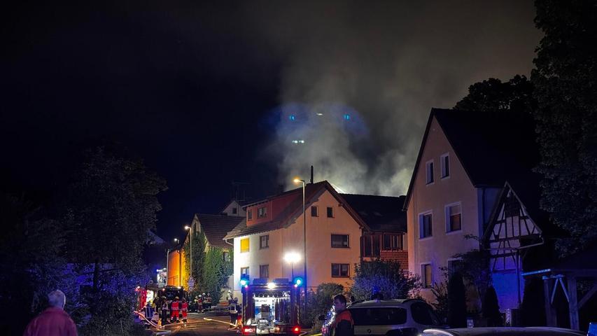 Großbrand in Franken mit empfindlich hohem Schaden: Gebäude in Pegnitz nicht zu retten Großbrand in Franken mit empfindlich hohem Schaden: Gebäude in Pegnitz nicht zu retten
