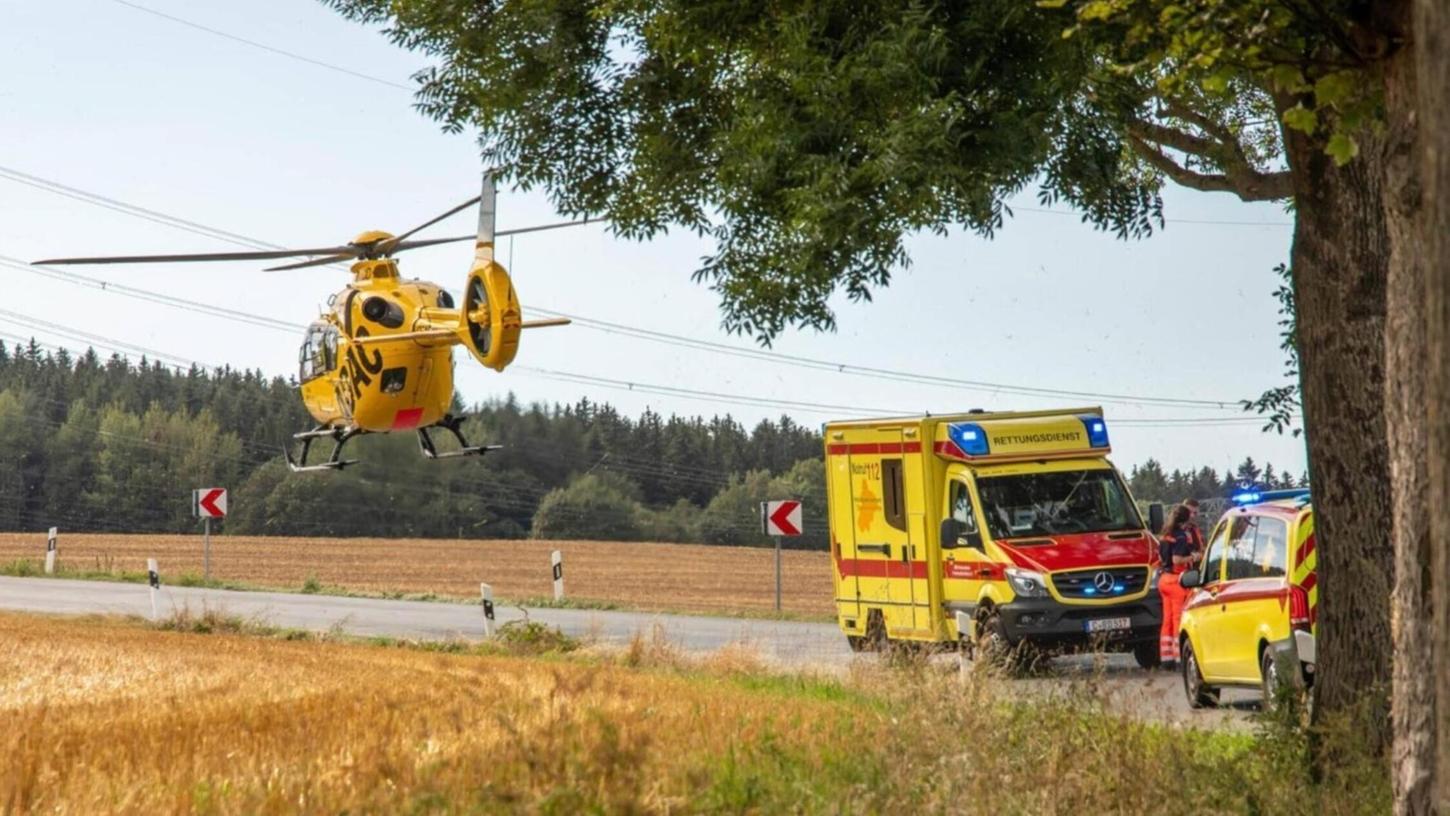 Tödlicher Verkehrsunfall in Bayern. (Symbolbild) Tödlicher Verkehrsunfall in Bayern. (Symbolbild)