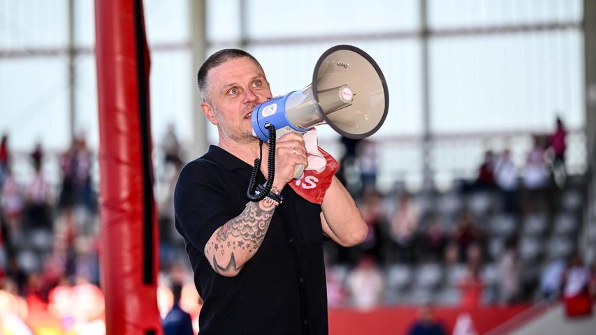 Verlässt den Verein in die USA: Alexander Straus. Verlässt den Verein in die USA: Alexander Straus.