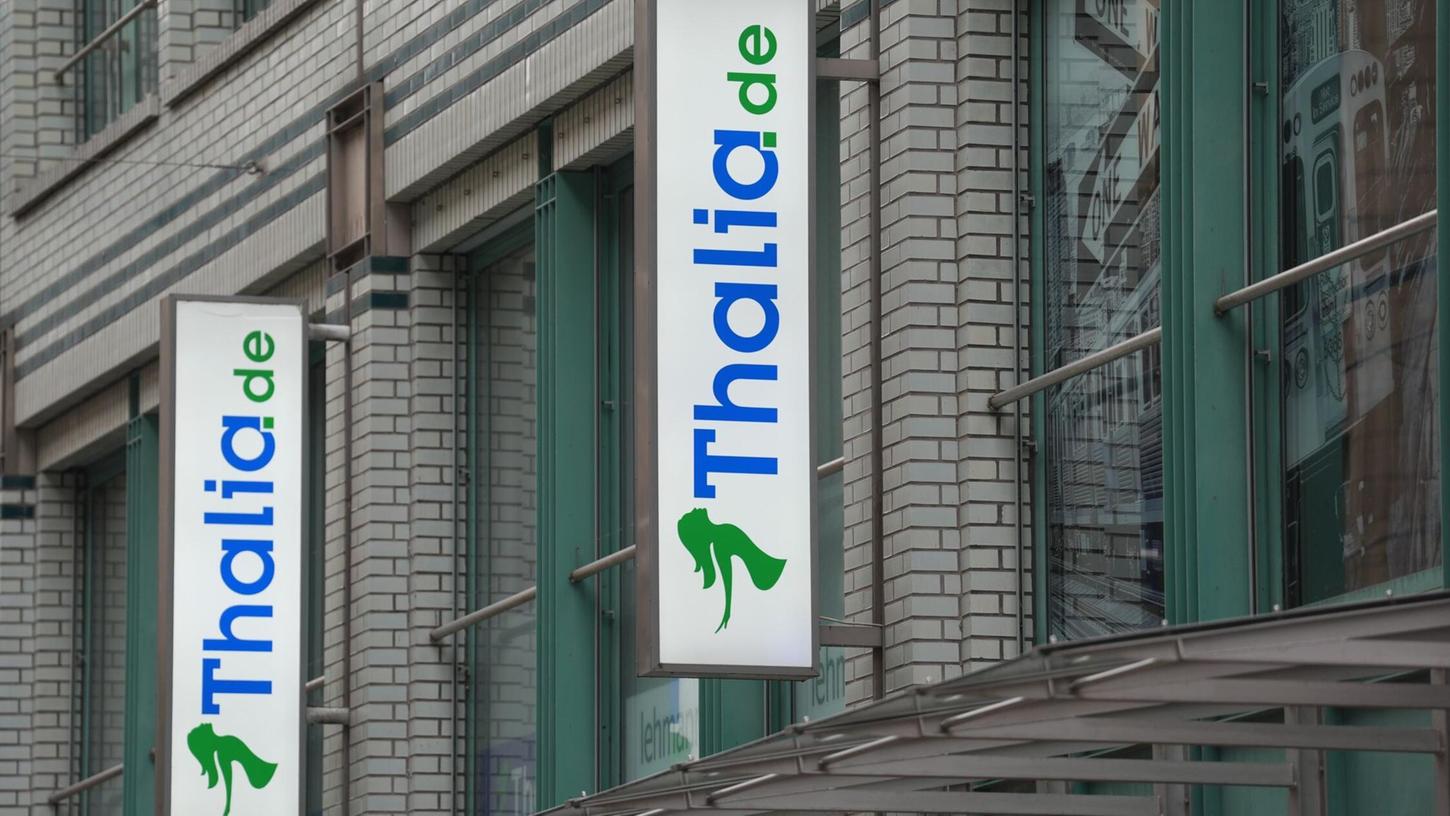 Das Thalia-Logo an einer Filiale der Buchhandelskette. Das Thalia-Logo an einer Filiale der Buchhandelskette.