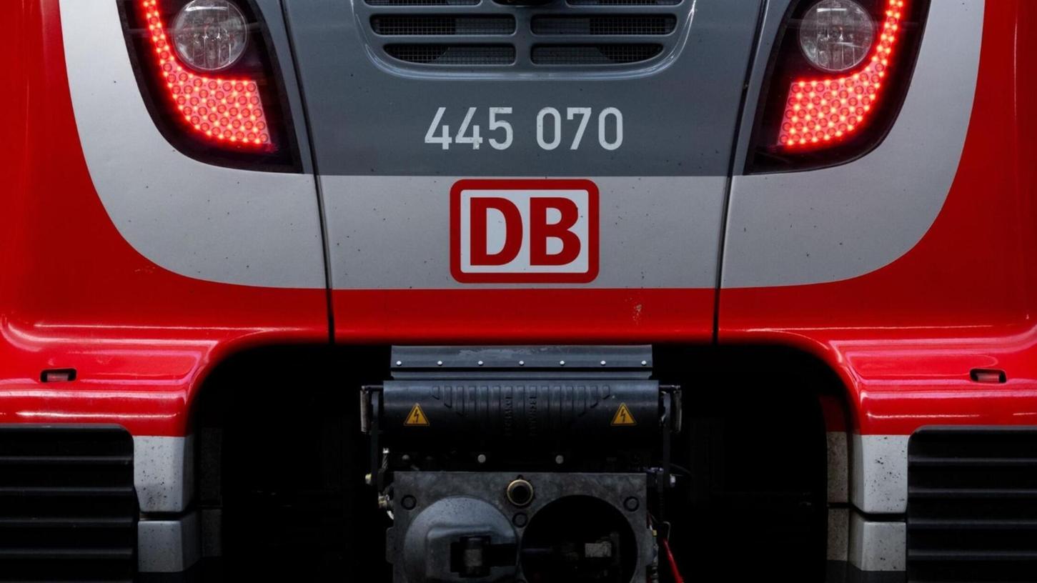 Warnung vor Fake-Schreiben im Namen der Deutschen Bahn. (Symbolbild) Warnung vor Fake-Schreiben im Namen der Deutschen Bahn. (Symbolbild)