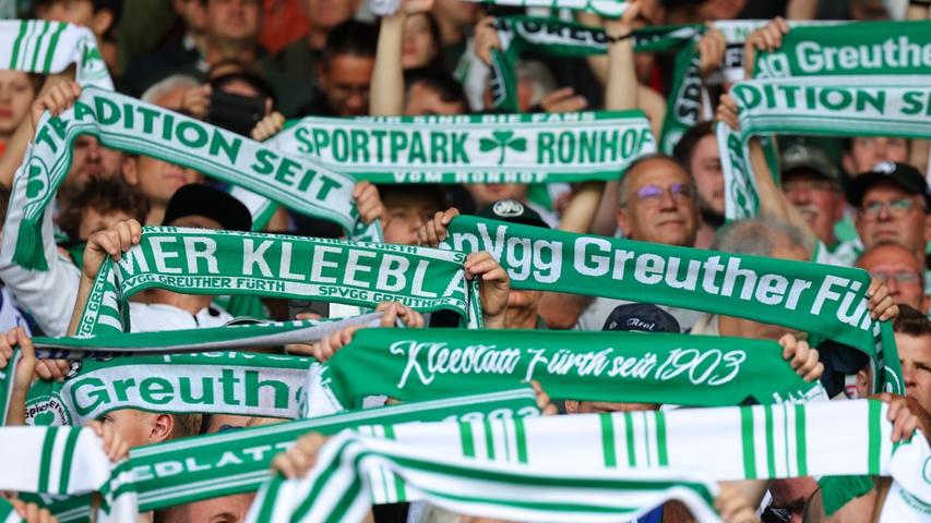 Viele Fan-Botschaften erfreuten die Mannschaft - glückt die Rettung? Viele Fan-Botschaften erfreuten die Mannschaft - glückt die Rettung?