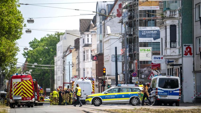 Zahlreiche Einsatzkräfte waren vor Ort. Zahlreiche Einsatzkräfte waren vor Ort.