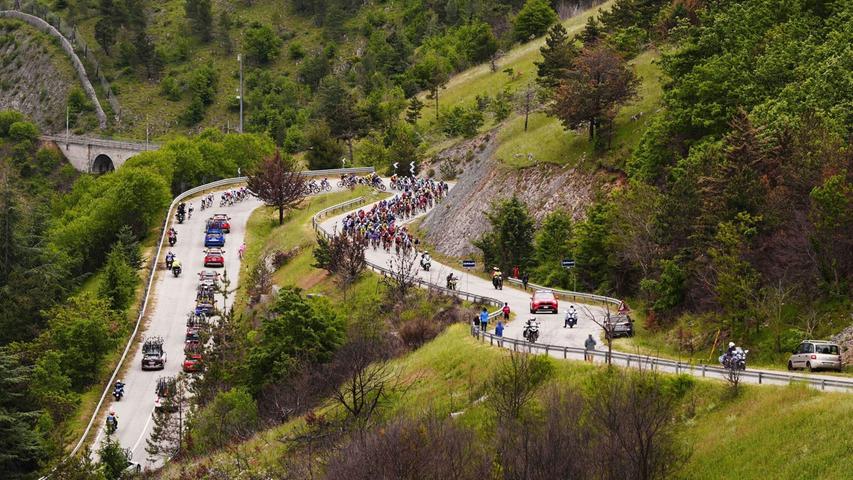 Auf der siebten Etappe des Giro d’Italia ging des für die Radprofis zum ersten Mal in die Berge. Auf der siebten Etappe des Giro d’Italia ging des für die Radprofis zum ersten Mal in die Berge.