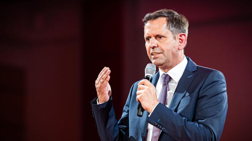 Lies will „Politik für die Menschen“ machen. Lies will „Politik für die Menschen“ machen.