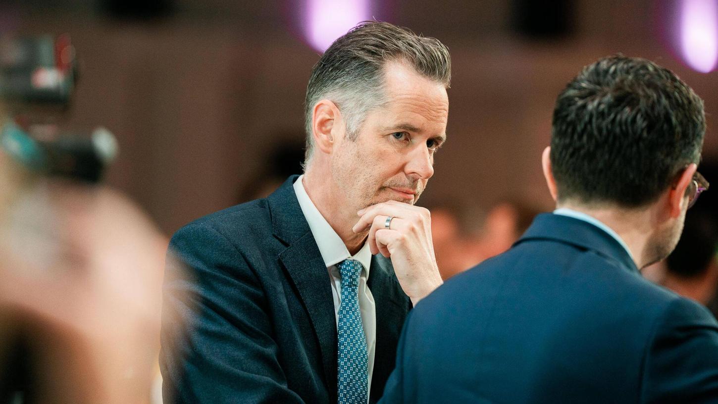 Nach Christian Lindner steht nun wieder ein Christian an der Spitze der FDP: Christian Dürr. Nach Christian Lindner steht nun wieder ein Christian an der Spitze der FDP: Christian Dürr.