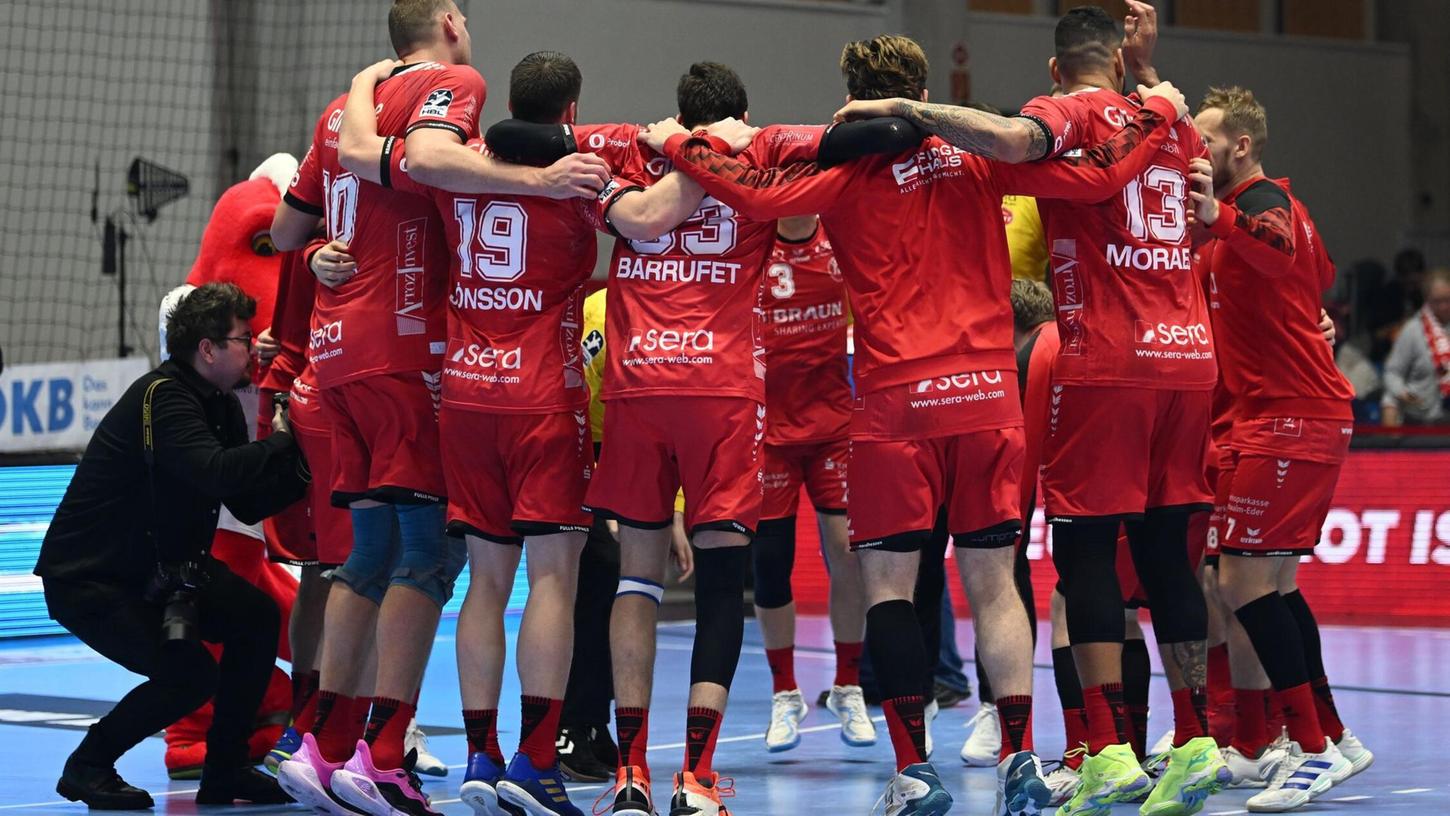 Die MT Melsungen hat das Topspiel in der Handball-Bundesliga bei der TSV Hannover-Burgdorf gewonnen. Die MT Melsungen hat das Topspiel in der Handball-Bundesliga bei der TSV Hannover-Burgdorf gewonnen.