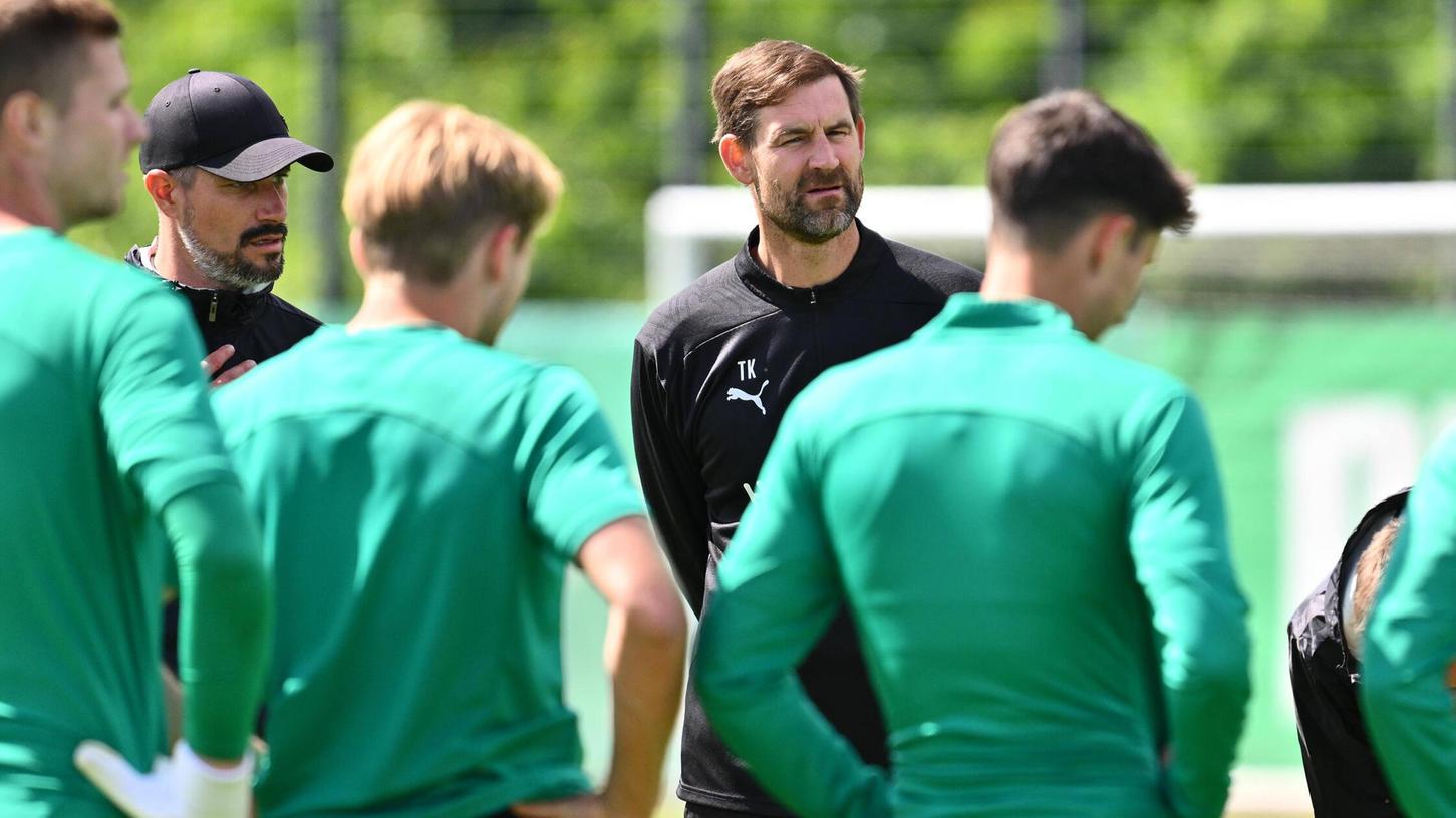 Thomas Kleine und die SpVgg Greuther Fürth verschafften sich durch den wichtigen Punkt in Hannover eine Ausgangslage, in der sie nun alles selbst in der Hand haben. Thomas Kleine und die SpVgg Greuther Fürth verschafften sich durch den wichtigen Punkt in Hannover eine Ausgangslage, in der sie nun alles selbst in der Hand haben.