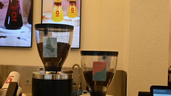 Die ersten beiden Franchisenehmer sind - wie alle künftigen Franchisenehmer auch - im Headquarter des Nürnberger Unternehmens in der Schillerstraße ins mehrmonatige Training gegangen. Das, so Geschäftsführer Cam, solle gewährleisten, dass alles Filialen identische Qualität aufweisen - egal, wo.