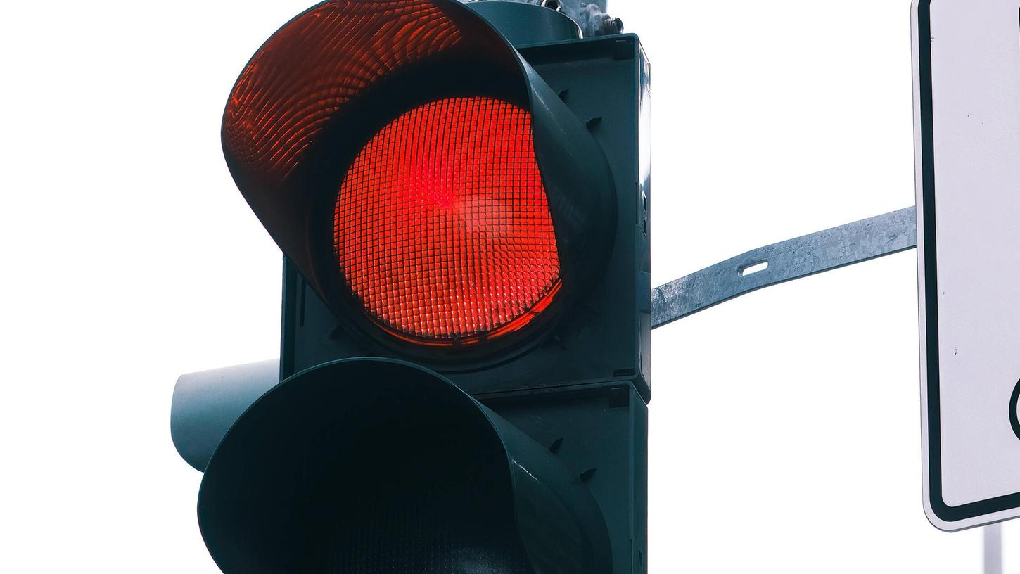 Ausgefallene Ampelanlagen führten im Forchheimer Industriegebiet zu einem Verkehrsunfall. Ausgefallene Ampelanlagen führten im Forchheimer Industriegebiet zu einem Verkehrsunfall.
