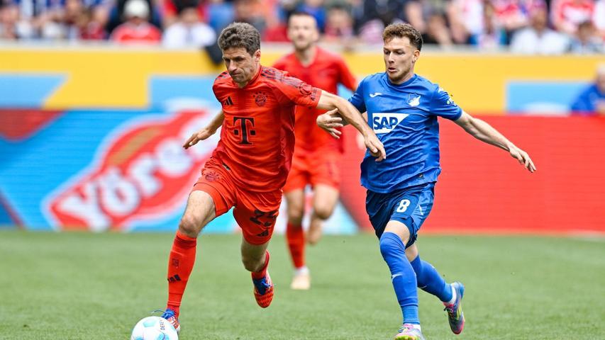 Thomas Müller (l) bei seinem Bundesliga-Abschied. Thomas Müller (l) bei seinem Bundesliga-Abschied.