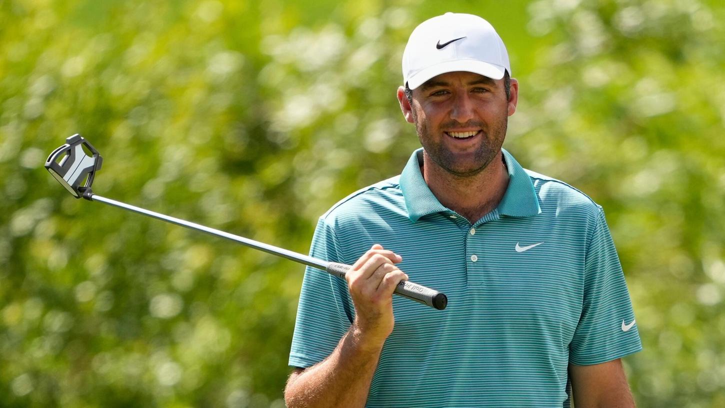 Scottie Scheffler hat bei der PGA Championship nach der dritten Runde die Führung übernommen. Scottie Scheffler hat bei der PGA Championship nach der dritten Runde die Führung übernommen.