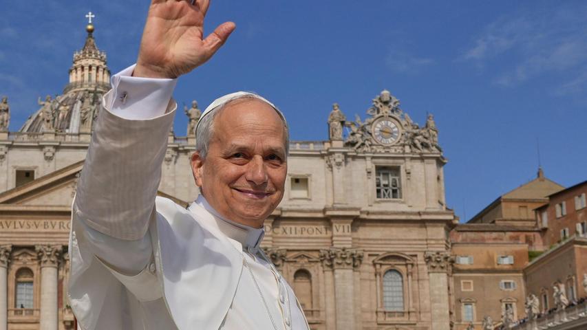 Papst Leo XIV. ist auf dem Petersplatz feierlich in sein Amt eingeführt worden. Papst Leo XIV. ist auf dem Petersplatz feierlich in sein Amt eingeführt worden.