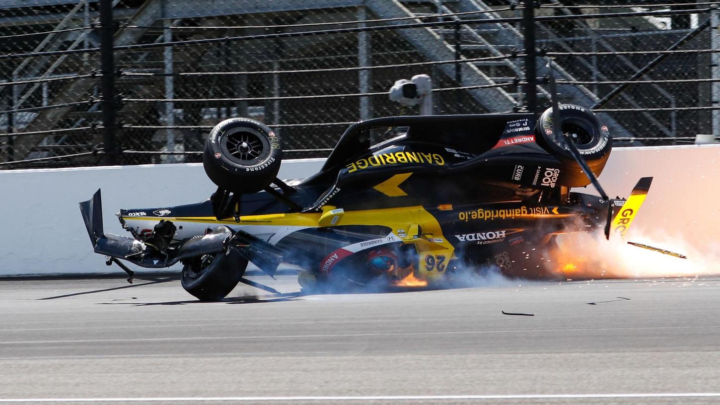 US-Rennfahrer Colton Herta hatte sich beim Qualifying für das legendäre Indy-500-Rennen mit seinem Wagen überschlagen. US-Rennfahrer Colton Herta hatte sich beim Qualifying für das legendäre Indy-500-Rennen mit seinem Wagen überschlagen.