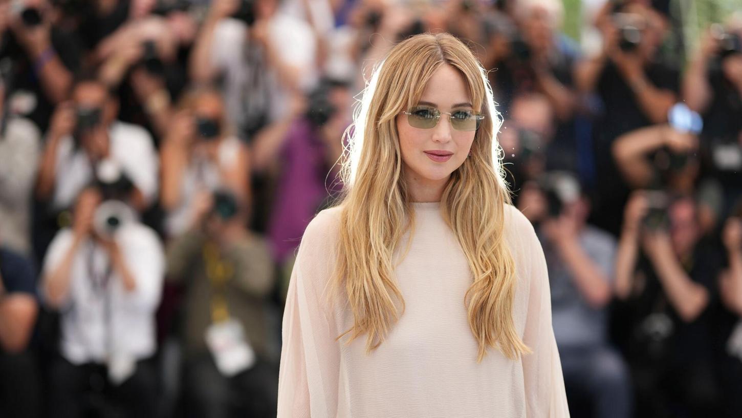 Jennifer Lawrence nach der Premiere ihres neuen Films in Cannes. Jennifer Lawrence nach der Premiere ihres neuen Films in Cannes.