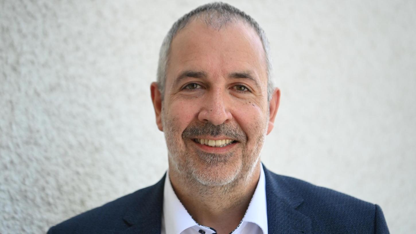 Der Vorstand des CSU-Großgemeindeverbandes Berching schlägt Peter Hollweck als Bürgermeisterkandidaten für die Kommunalwahl im März 2026 vor. Der Vorstand des CSU-Großgemeindeverbandes Berching schlägt Peter Hollweck als Bürgermeisterkandidaten für die Kommunalwahl im März 2026 vor.