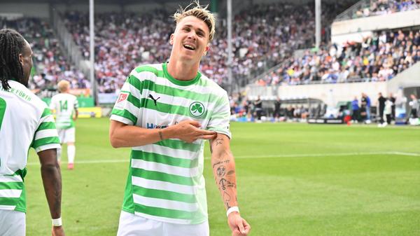 18.05.2025 --- Fussball --- Saison 2024 2025 --- 2. Fussball - Bundesliga --- 34. Spieltag: SpVgg Greuther Fürth ( Kleeblatt ) - Hamburger HSV Hamburg HSV --- Foto: Sportfoto Zink/WoZi --- xwoxzix --- DFL regulations prohibit any use of photographs as image sequences and/or quasi-video - only for editorial use --- Torjubel Jubel Freude nach Treffer Tor Torschuß zum 2:! durch Felix Klaus (30, SpVgg Greuther Fürth ) -