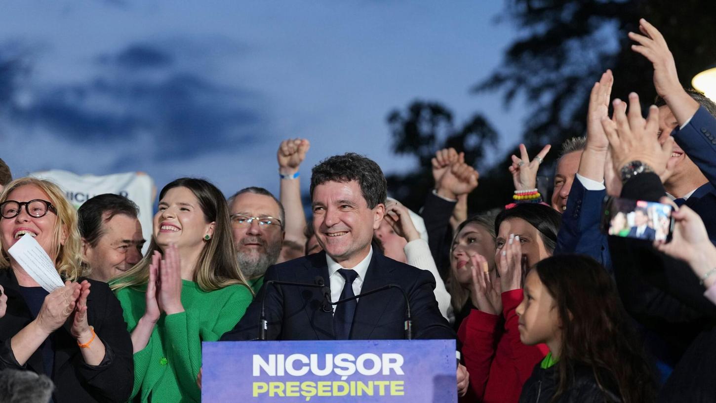 Der Proeuropäer Nicusor Dan hat die Präsidentenwahl in Rumänien gewonnen. Der Proeuropäer Nicusor Dan hat die Präsidentenwahl in Rumänien gewonnen.