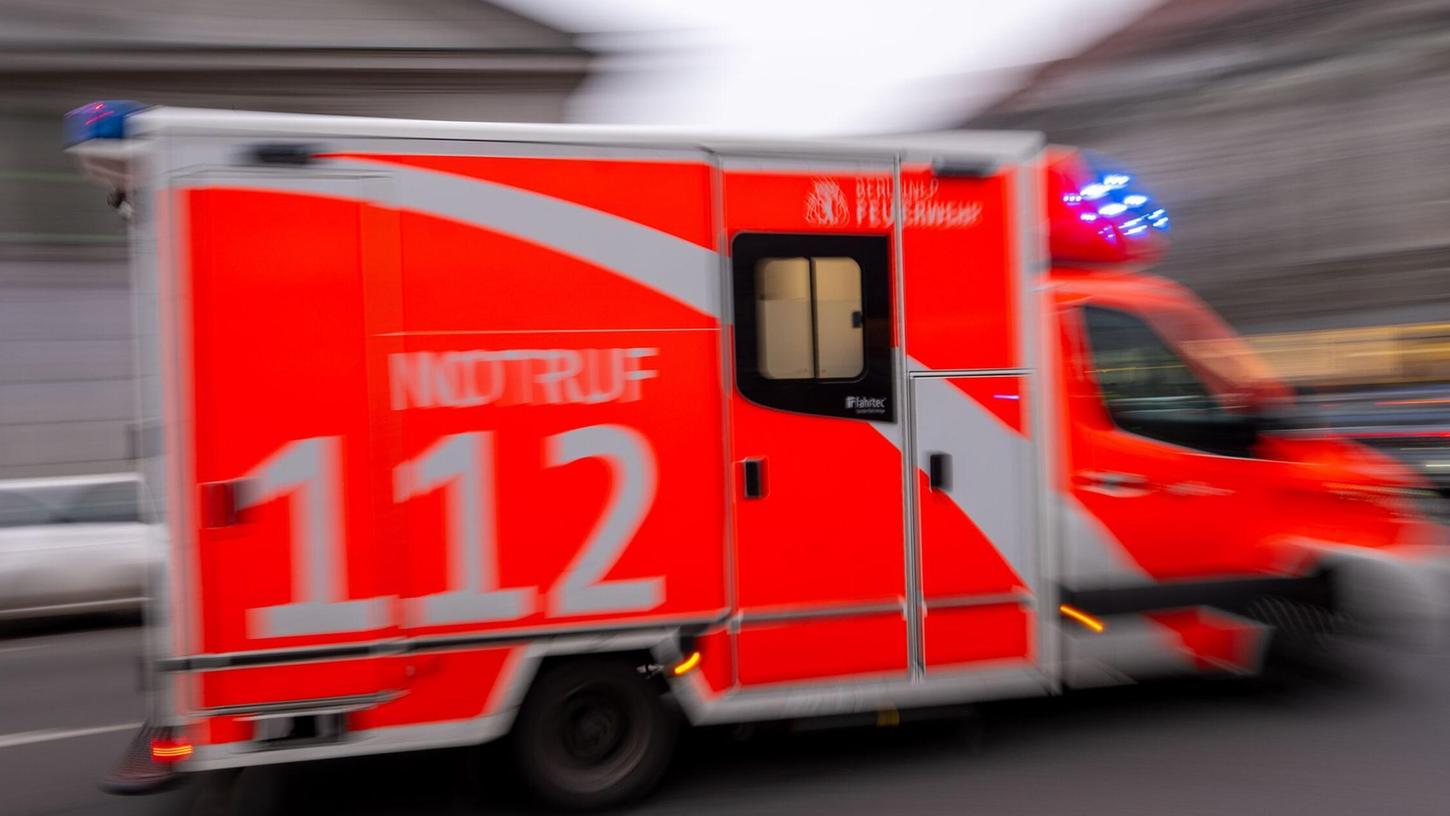 Bei dem Unfall starben zwei Menschen. (Symbolbild) Bei dem Unfall starben zwei Menschen. (Symbolbild)
