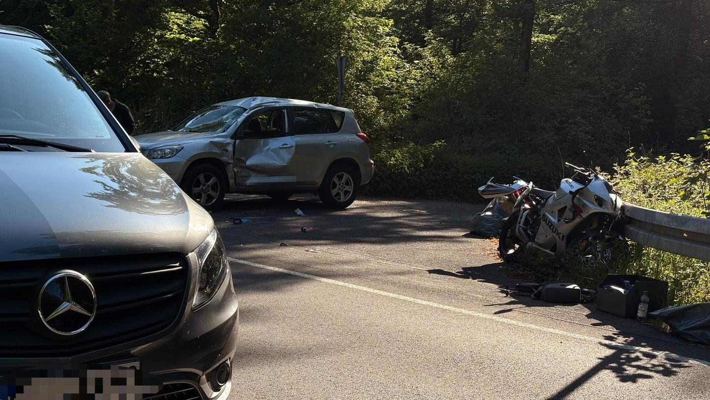 In Franken ist es zu einem tödlichen Biker-Unfall gekommen. In Franken ist es zu einem tödlichen Biker-Unfall gekommen.