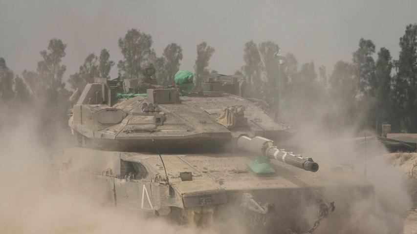 Israels Armee hat auch eine großangelegte Bodenoffensive in Gaza gestartet. Israels Armee hat auch eine großangelegte Bodenoffensive in Gaza gestartet.