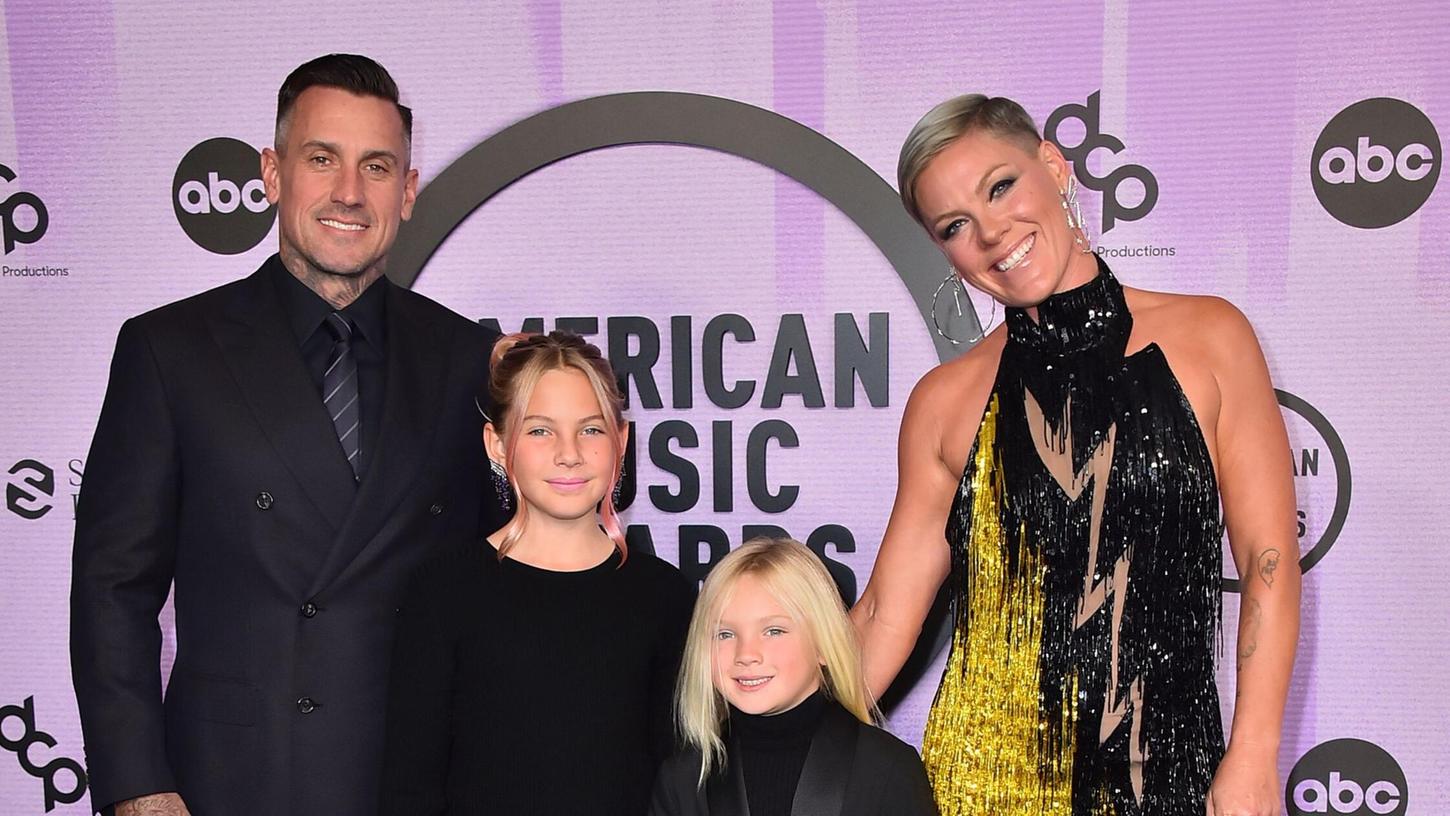 Der Motocross-Fahrer Carey Hart und Sängerin Pink sind Eltern von Willow Sage und Jameson Moon. (Archivbild) Der Motocross-Fahrer Carey Hart und Sängerin Pink sind Eltern von Willow Sage und Jameson Moon. (Archivbild)
