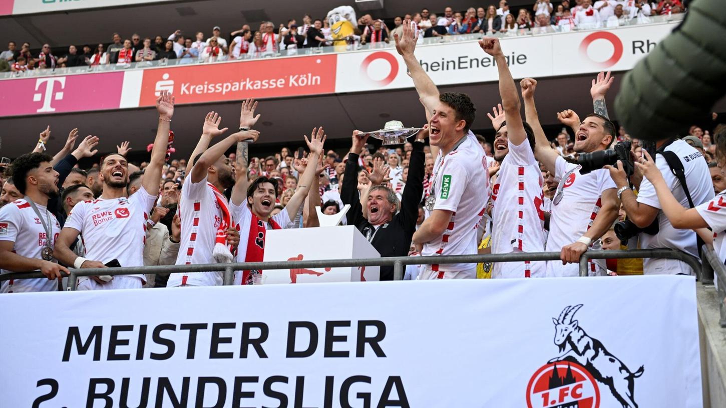 Friedhelm Funkel machte den siebten FC-Aufstieg perfekt Friedhelm Funkel machte den siebten FC-Aufstieg perfekt